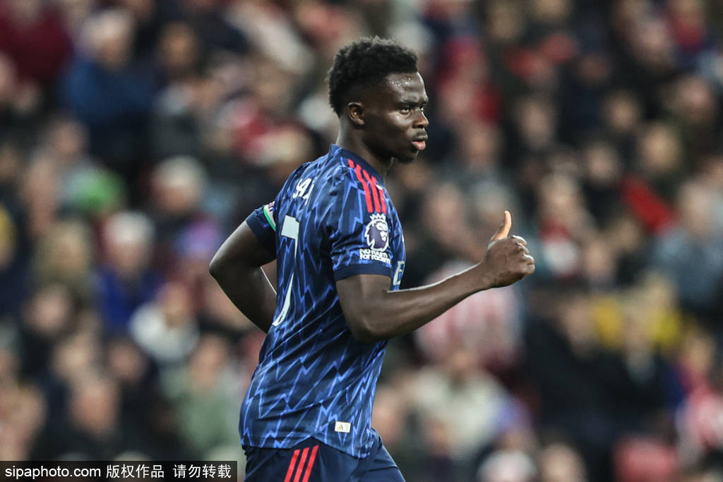 观战台：枪手苦战维拉+曼城遇黑马 梅西冲击生涯第47冠